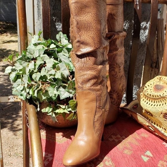 Burberry Tan Perforated Leather Knee High‎ BootsV - Picture 8 of 15